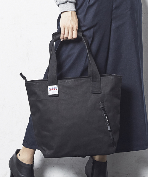 5441 by sunduck（ゴーヨンヨンイチバイサンダック）の「【5441 by SUNDUCK/5441 バイ サンダック】DAILYTRIP TOTE （トートバッグ・レディース・レッド/ブラック/ブルー/グリーン・FREE）」の2枚目の写真