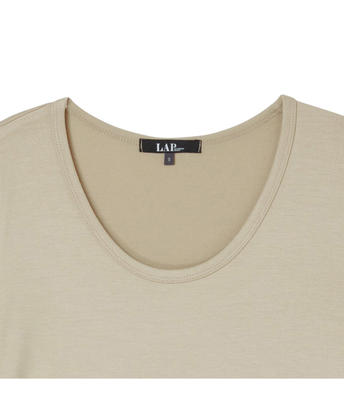 LAP(ラップ)の「レーヨンUネックスリムTシャツ AS7CT160(Tシャツ/カットソー・レディース・ホワイト/ベージュ/ブラック・SMALL/MEDIUM)」の8枚目の写真