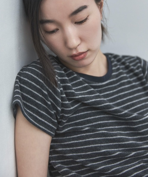 feepur(フェピュール)の「パイルボーダーTee(Tシャツ/カットソー・レディース・チャコールグレー/グレー・MEDIUM)」の1枚目の写真