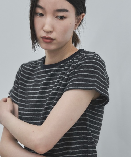 feepur(フェピュール)の「パイルボーダーTee(Tシャツ/カットソー・レディース・チャコールグレー/グレー・MEDIUM)」の3枚目の写真