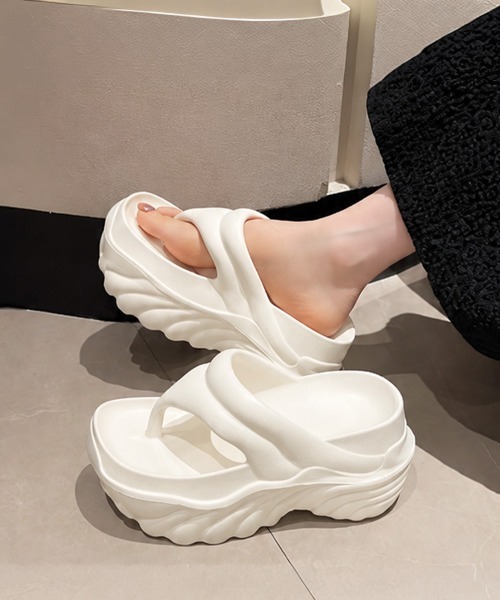 Miniministore(ミニミニストア)の「厚底トングサンダルレディース軽量美脚夏靴(サンダル・レディース・ベージュ/ブラック/ホワイト・L/S/M)」の8枚目の写真