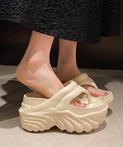 Miniministore(ミニミニストア)の「厚底トングサンダルレディース軽量美脚夏靴(サンダル・レディース・ベージュ/ブラック/ホワイト・L/S/M)」の13枚目の写真