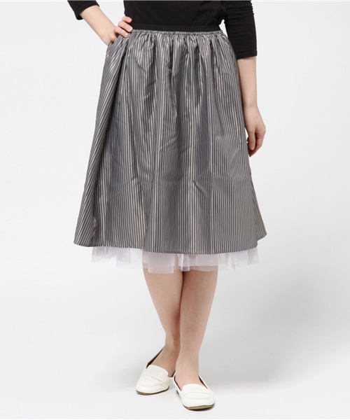 IEDIT（イディット）の「【スカート丈が選べる】ミルブロウズ　透け感のニュアンスを楽しむストライプ×チュールのリバーシブルスカート　 　（スカート・レディース・ベージュ系その他/グレー系その他/ネイビー・MEDIUM/NS/LARGE/SMALL/XX-LARGE/X-LARGE/NM）」の8枚目の写真