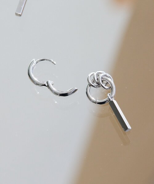 ear PAPILLONNER(イアパピヨネ)の「2WAYバー付ダブルフープピアス(ピアス(両耳用)・レディース・シルバー/ゴールド・FREE)」の6枚目の写真