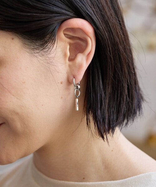 ear PAPILLONNER(イアパピヨネ)の「2WAYバー付ダブルフープピアス(ピアス(両耳用)・レディース・シルバー/ゴールド・FREE)」の9枚目の写真
