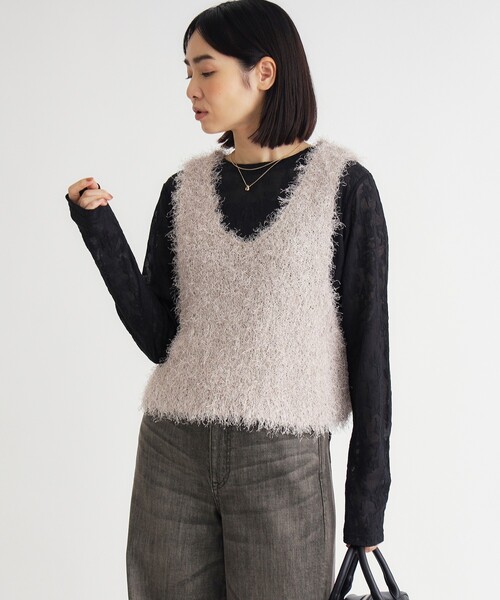 HONEYSUCKLE ROSE(ハニーサックルローズ)の「シャギーヤーン2WAYビスチェ(ベスト・レディース・ボルドー/アイボリー/ブラック・04/05)」の1枚目の写真