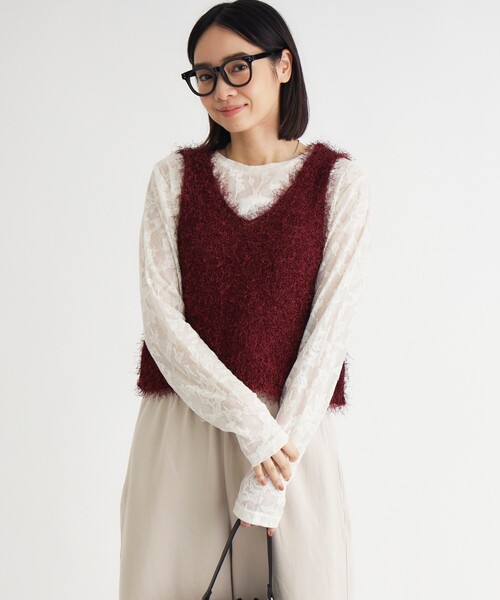 HONEYSUCKLE ROSE(ハニーサックルローズ)の「シャギーヤーン2WAYビスチェ(ベスト・レディース・ボルドー/アイボリー/ブラック・04/05)」の3枚目の写真