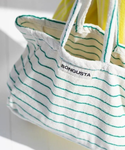 BONGUSTA(ボングスタ)の「【新色追加/BONGUSTA/ボングスタ】NARAM WEEKEND BAG/ビッグトートバッグ(トートバッグ・レディース・グリーン系その他/ブルー/ピンクベージュ/イエロー・フリー)」の2枚目の写真