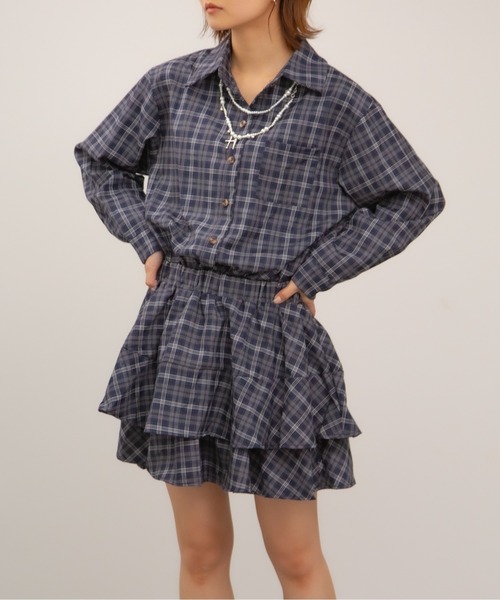Chiina(チーナ)の「【Chiina】チェック柄プリーツミニシャツワンピース(Tシャツ/カットソー・レディース・イエロー/レッド/ネイビー・FREE)」の2枚目の写真