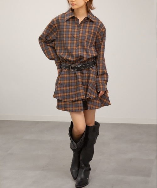 Chiina(チーナ)の「【Chiina】チェック柄プリーツミニシャツワンピース(Tシャツ/カットソー・レディース・イエロー/レッド/ネイビー・FREE)」の1枚目の写真