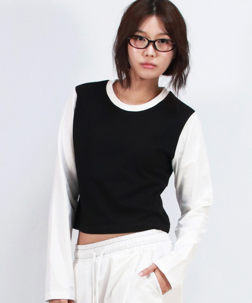 DEMARC（ドゥマーク）の「COLOR-BLOCK SEMI-CROP LONG SLEEVE TEE -  Black&White（Tシャツ/カットソー・レディース・その他・MEDIUM/LARGE）」の7枚目の写真