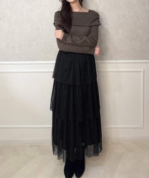 junoah(ジュノア)の「オフショル風チュールドッキングワンピース(ワンピース・レディース・ブラウン/ブラック/ダークブラウン・LARGE/MEDIUM/SMALL)」の4枚目の写真