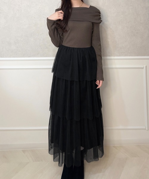 junoah(ジュノア)の「オフショル風チュールドッキングワンピース(ワンピース・レディース・ブラウン/ブラック/ダークブラウン・LARGE/MEDIUM/SMALL)」の5枚目の写真