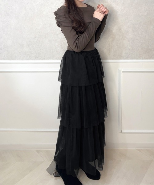 junoah(ジュノア)の「オフショル風チュールドッキングワンピース(ワンピース・レディース・ブラウン/ブラック/ダークブラウン・LARGE/MEDIUM/SMALL)」の6枚目の写真