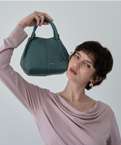 Doux archives(ドゥアルシーヴ)の「BEAURE boat shape ショルダー Bag(ショルダーバッグ・レディース・ブラック/グリーン系その他/シルバー・FREE)」の2枚目の写真