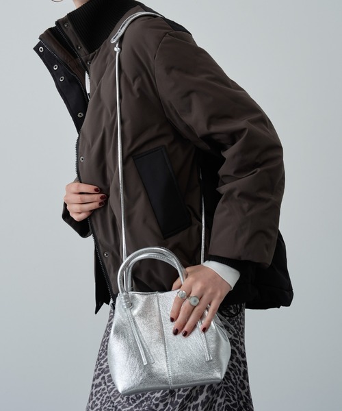 Doux archives(ドゥアルシーヴ)の「BEAURE boat shape ショルダー Bag(ショルダーバッグ・レディース・ブラック/グリーン系その他/シルバー・FREE)」の10枚目の写真