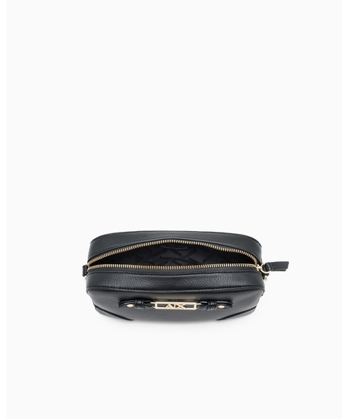 ARMANI EXCHANGE(アルマーニエクスチェンジ)の「【A|X アルマーニ エクスチェンジ】<ZOZO限定>AXロゴプレート ミニショルダーバッグ(ショルダーバッグ・レディース・ブラック/レッド・FREE)」の6枚目の写真