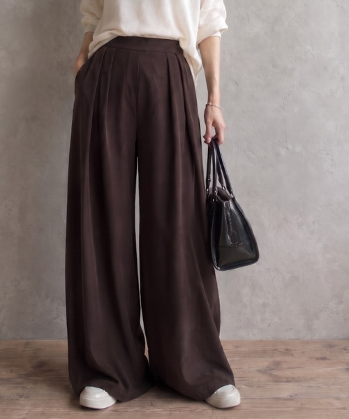 ap retro(アプレトロ)の「2タック とろみジョーゼットワイドパンツ(スラックス・レディース・ネイビー/ブラック/ブラウン/ブラック系その他・MEDIUM/LARGE)」の3枚目の写真