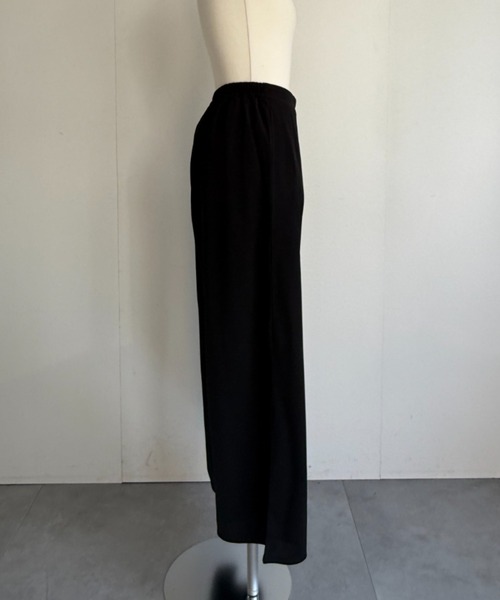 ap retro(アプレトロ)の「2タック とろみジョーゼットワイドパンツ(スラックス・レディース・ネイビー/ブラック/ブラウン/ブラック系その他・MEDIUM/LARGE)」の5枚目の写真