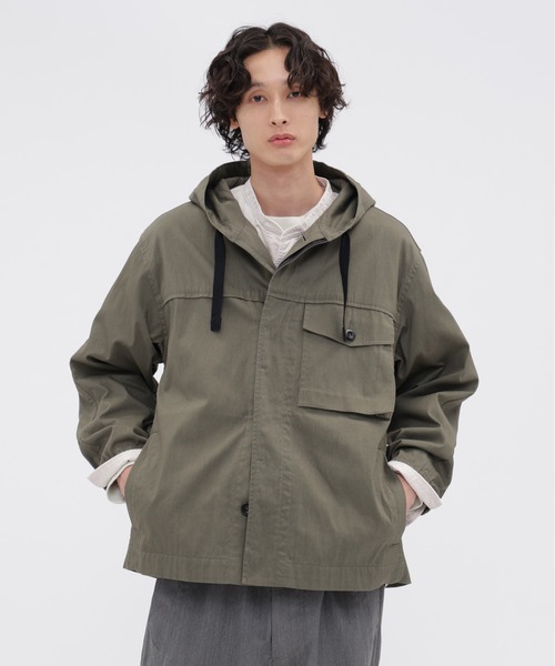 MHL.(エムエイチエル)の「UTILITY COTTON NYLON TWILL(ブルゾン・メンズ・カーキ/グレー・SMALL/LARGE/MEDIUM)」の2枚目の写真