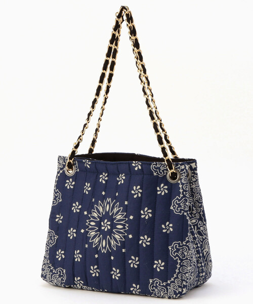 FREAK'S STORE（フリークスストア）の「MALUS/マリュス Bandana quilting shoulder bag/バンダナ キルティング ショルダーバッグ（ハンドバッグ・レディース・ネイビー/ブラック・ONE SIZE）」の2枚目の写真