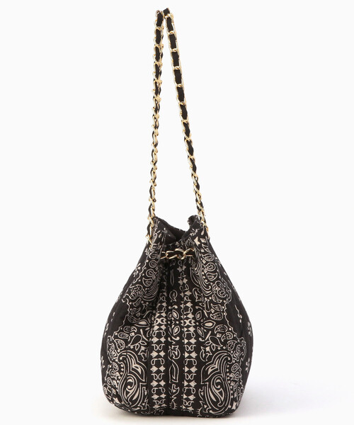 FREAK'S STORE（フリークスストア）の「MALUS/マリュス Bandana quilting shoulder bag/バンダナ キルティング ショルダーバッグ（ハンドバッグ・レディース・ネイビー/ブラック・ONE SIZE）」の3枚目の写真