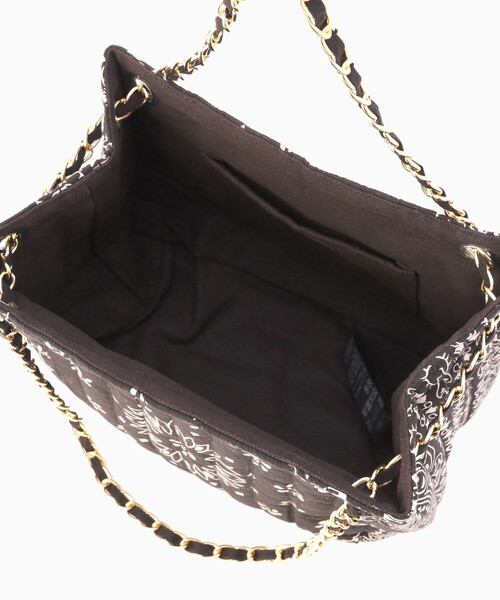 FREAK'S STORE（フリークスストア）の「MALUS/マリュス Bandana quilting shoulder bag/バンダナ キルティング ショルダーバッグ（ハンドバッグ・レディース・ネイビー/ブラック・ONE SIZE）」の7枚目の写真