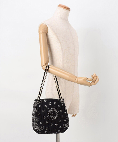 FREAK'S STORE（フリークスストア）の「MALUS/マリュス Bandana quilting shoulder bag/バンダナ キルティング ショルダーバッグ（ハンドバッグ・レディース・ネイビー/ブラック・ONE SIZE）」の9枚目の写真