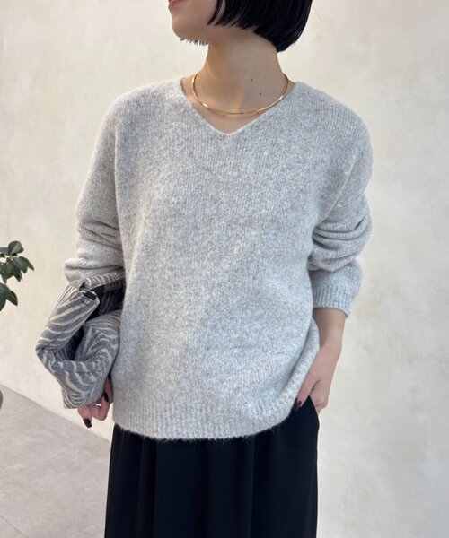 Jena espace merveilleux(ジェナ エスパスメルヴェイユ)の「ウール混Vネックニット(ニット/セーター・レディース・ベージュ/ブラック/イエロー・FREE)」の3枚目の写真