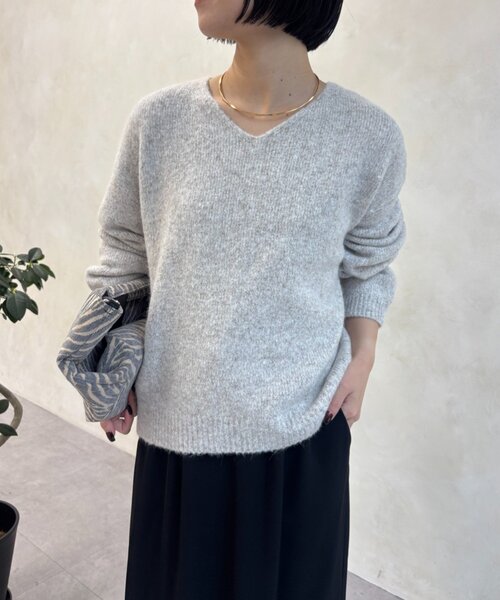 Jena espace merveilleux(ジェナ エスパスメルヴェイユ)の「ウール混Vネックニット(ニット/セーター・レディース・ベージュ/ブラック/イエロー・FREE)」の22枚目の写真