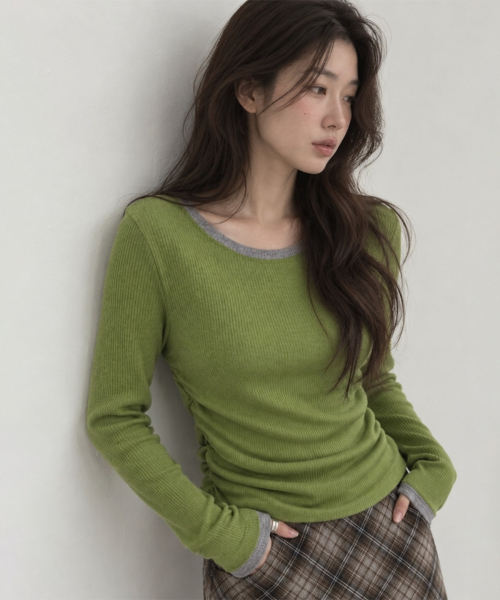 SAYUU(サユ)の「アンゴラシャーリングバイカラーTシャツ オリーブ(Tシャツ/カットソー・レディース・その他・FREE)」の2枚目の写真