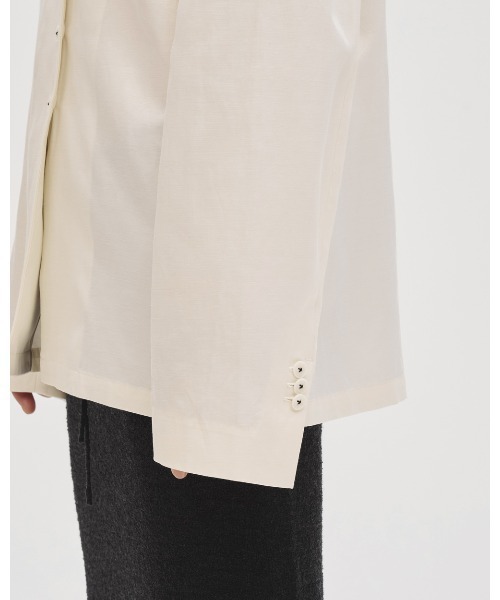 TODAYFUL(トゥデイフル)の「Satin Shirts Jacket(テーラードジャケット・レディース・ブラック/キナリ・36inch/38inch)」の9枚目の写真