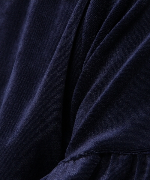 WEGO（ウィゴー）の「WEGO/ベロアVネック2WAYフリル7分袖Tシャツ（Tシャツ/カットソー・レディース・ブラック/ワイン/ネイビー・FREE）」の6枚目の写真