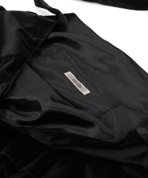 one after another NICE CLAUP（ワンアフターアナザーナイスクラップ）の「ベロアフリルバッグ（ショルダーバッグ・レディース・グレー/ブラック/ライトベージュ/ライトグレー/ピンク・FREE）」の10枚目の写真