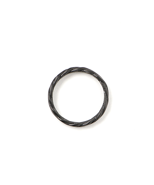 Vaya Con Dios（ヴァヤコンディオス）の「【VayaConDios/ヴァヤコンディオス】ステンレス製ツイストリング（リング・メンズ・シルバー/ゴールド/ブラック/ピンクゴールド・#19/#17/#21/#11/#13）」の5枚目の写真