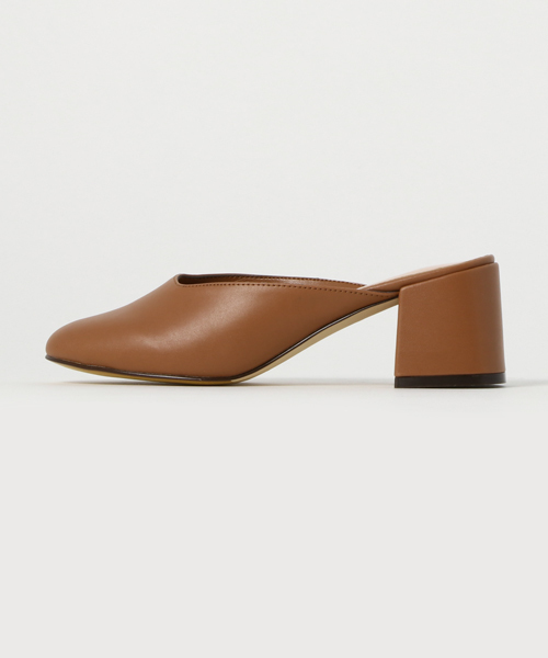 CHARLES & KEITH（チャールズ & キース）の「カバードミュール / COVERED MULES（サンダル・レディース・ブラック/ブラウン系その他/ピンク・23cm/22cm/24cm/22.5cm/23.5cm/24.5cm）」の5枚目の写真