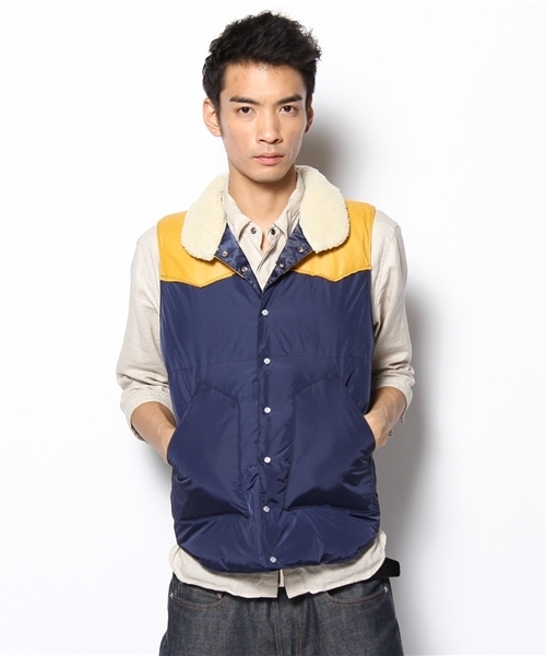 WEGO（ウィゴー）の「レザー切替ダウンベスト（ダウンベスト・メンズ・ブラック/ベージュ/ネイビー/オレンジ・SMALL/MEDIUM/LARGE）」の3枚目の写真