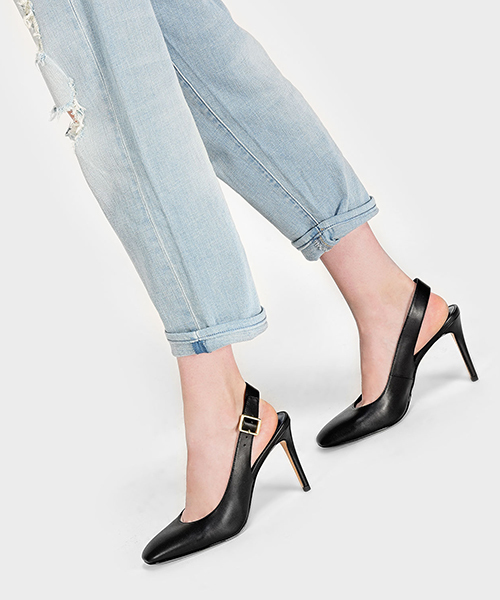 CHARLES & KEITH(チャールズ & キース)の「スクウェアトゥスリングバックスティレット / SQUARE-TOE SLINGBACK STILETTOS(サンダル・レディース・ブラック/マスタード・22.5cm/23.5cm/23cm/24.5cm/25cm)」の3枚目の写真