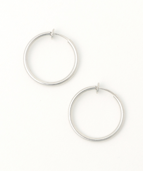 Me%（ミィパーセント）の「フトスモールフープイヤリング２  773515（イヤリング・レディース・シルバー系その他/ゴールド系その他・ONE SIZE）」の5枚目の写真