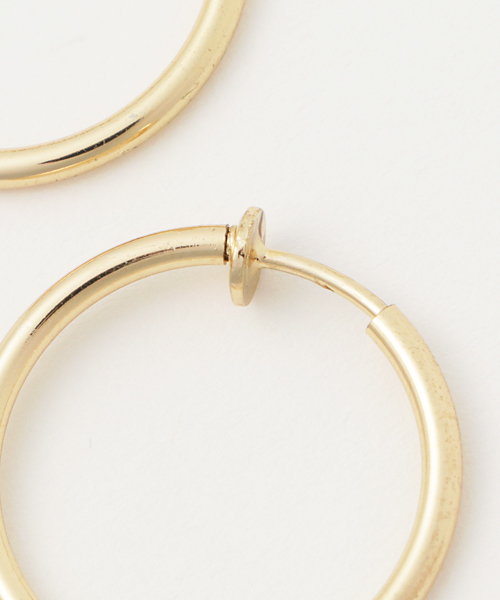Me%（ミィパーセント）の「フトスモールフープイヤリング２  773515（イヤリング・レディース・シルバー系その他/ゴールド系その他・ONE SIZE）」の3枚目の写真