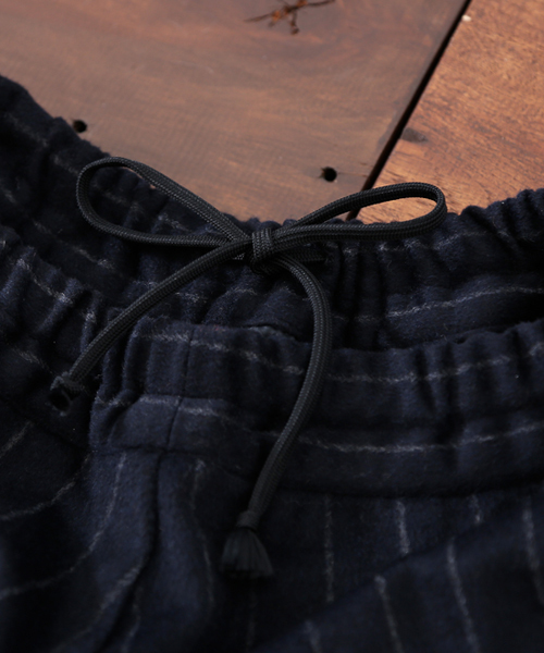 CUBE SUGAR（キューブシュガー）の「ウール9分丈イージーワイドパンツ（その他パンツ・レディース・ブラウン/ストライプ/チェック/チャコール・M）」の12枚目の写真