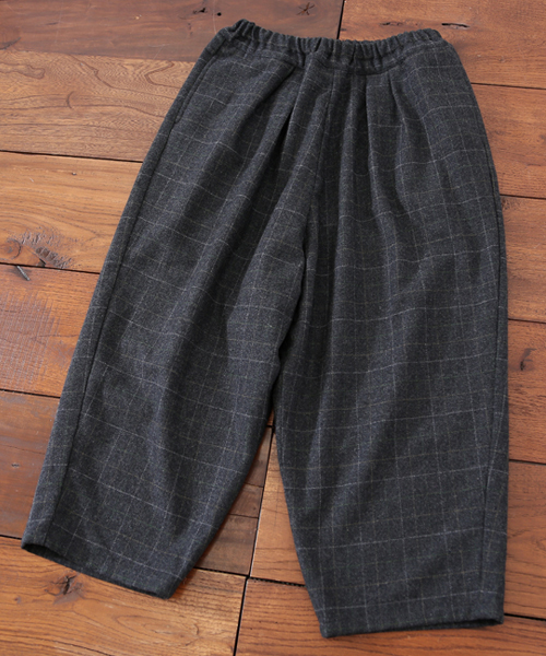 CUBE SUGAR（キューブシュガー）の「ウール9分丈イージーワイドパンツ（その他パンツ・レディース・ブラウン/ストライプ/チェック/チャコール・M）」の21枚目の写真