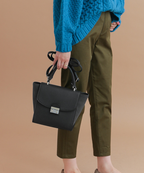 URBAN RESEARCH Sonny Label（アーバンリサーチサニーレーベル）の「2WAYフラップショルダーバッグ（ショルダーバッグ・レディース・ブラック/ピンク/アニマル・ONE）」の2枚目の写真