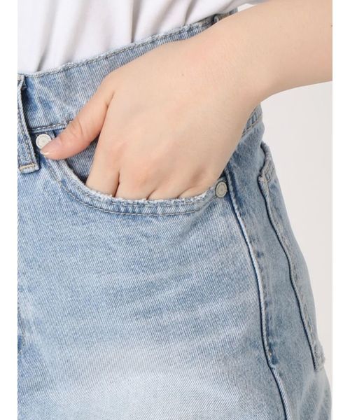 EMODA（エモダ）の「ヘムロールジャストウエストショートパンツ（デニムパンツ・レディース・ホワイト/ライトブルー/インディゴブルー・SMALL/MEDIUM）」の10枚目の写真