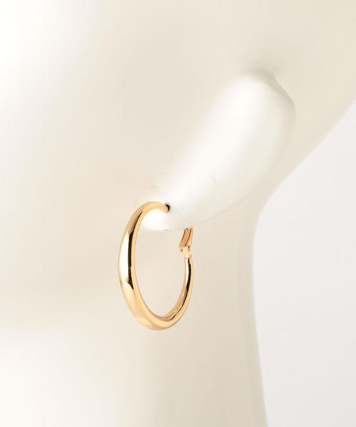 BEAUTY&YOUTH UNITED ARROWS（ビューティーアンドユースユナイテッドアローズ）の「BY メタルビックシンプルフープピアス（ピアス（両耳用）・レディース・ゴールド/シルバー・FREE）」の6枚目の写真