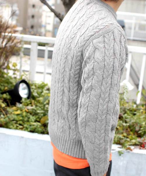 Denime（ドゥニーム）の「ざっくりケーブルクルーネックニット（ニット/セーター・メンズ・ホワイト/ブラック/グレー/オレンジ・SMALL/MEDIUM/LARGE）」の20枚目の写真