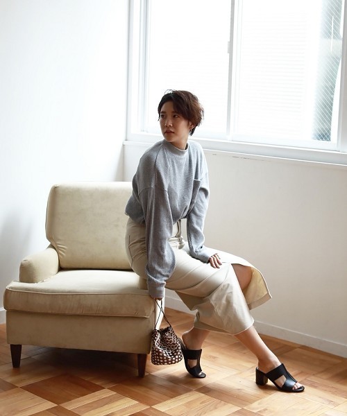 TODAYFUL(トゥデイフル)の「ローゲージリブプルオーバー(Tシャツ/カットソー・レディース・グレー/キナリ・FREE)」の5枚目の写真