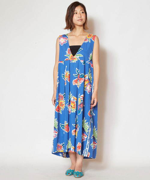 チャイハネ（チャイハネ）の「【チャイハネ】メキシカンフラワーVネックノースリーブワンピース（ワンピース・レディース・ブラック/オレンジ/ブルー・FREE）」の3枚目の写真