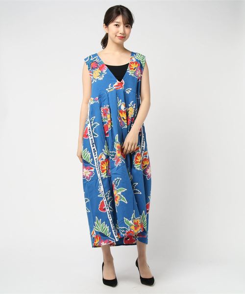 チャイハネ（チャイハネ）の「【チャイハネ】メキシカンフラワーVネックノースリーブワンピース（ワンピース・レディース・ブラック/オレンジ/ブルー・FREE）」の9枚目の写真