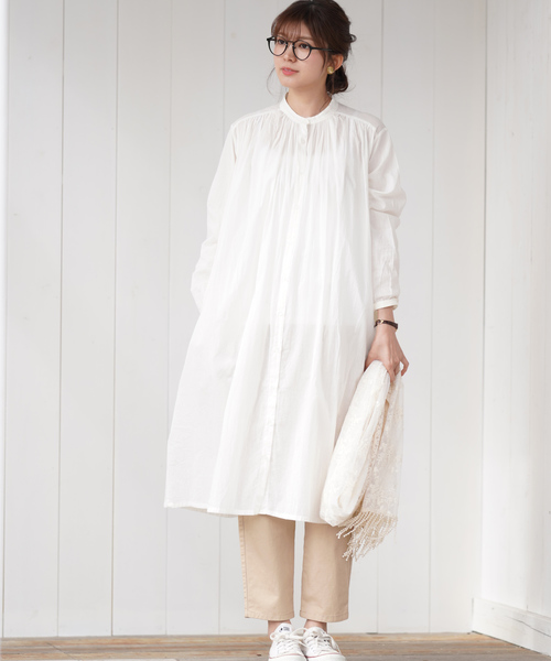 rps（アールピーエス）の「衿ギャザーシャツワンピース（ワンピース・レディース・ブラック/グレー/オフホワイト/グリーン・M）」の2枚目の写真